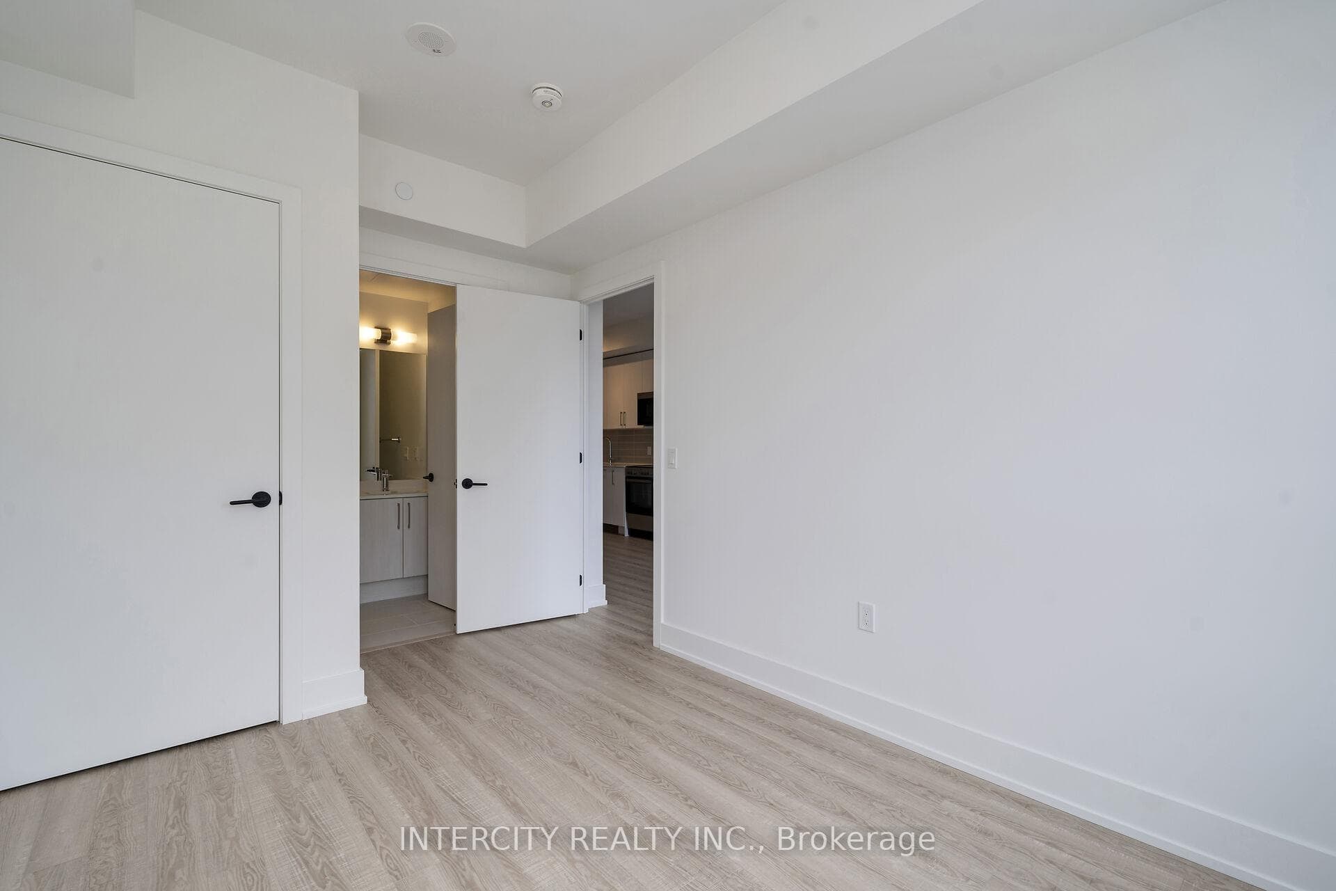 2075 King Road Unit 230 photo 23