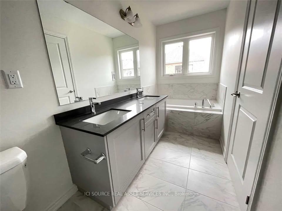 33 Macpherson Street photo 15