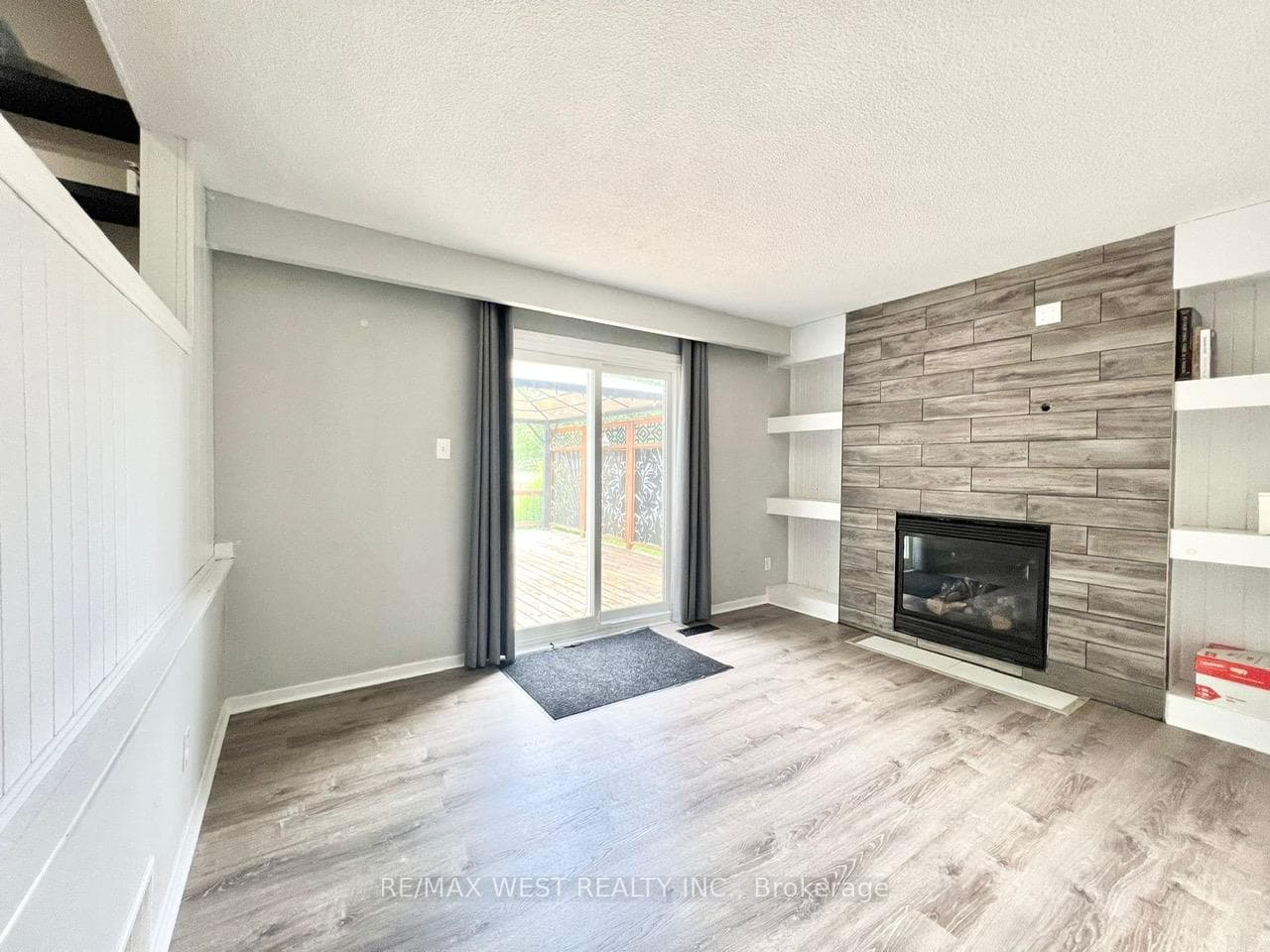 128 Roser Crescent photo 14