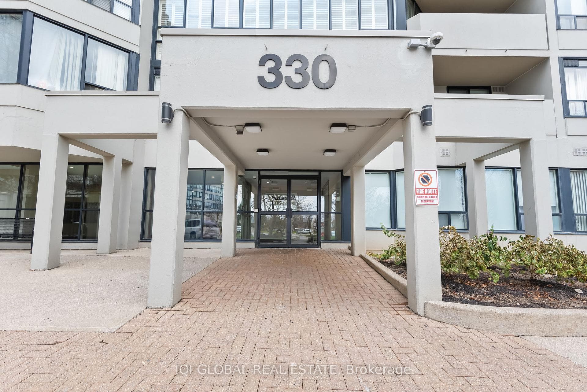 330 Rathburn Road Unit 1205 photo 3