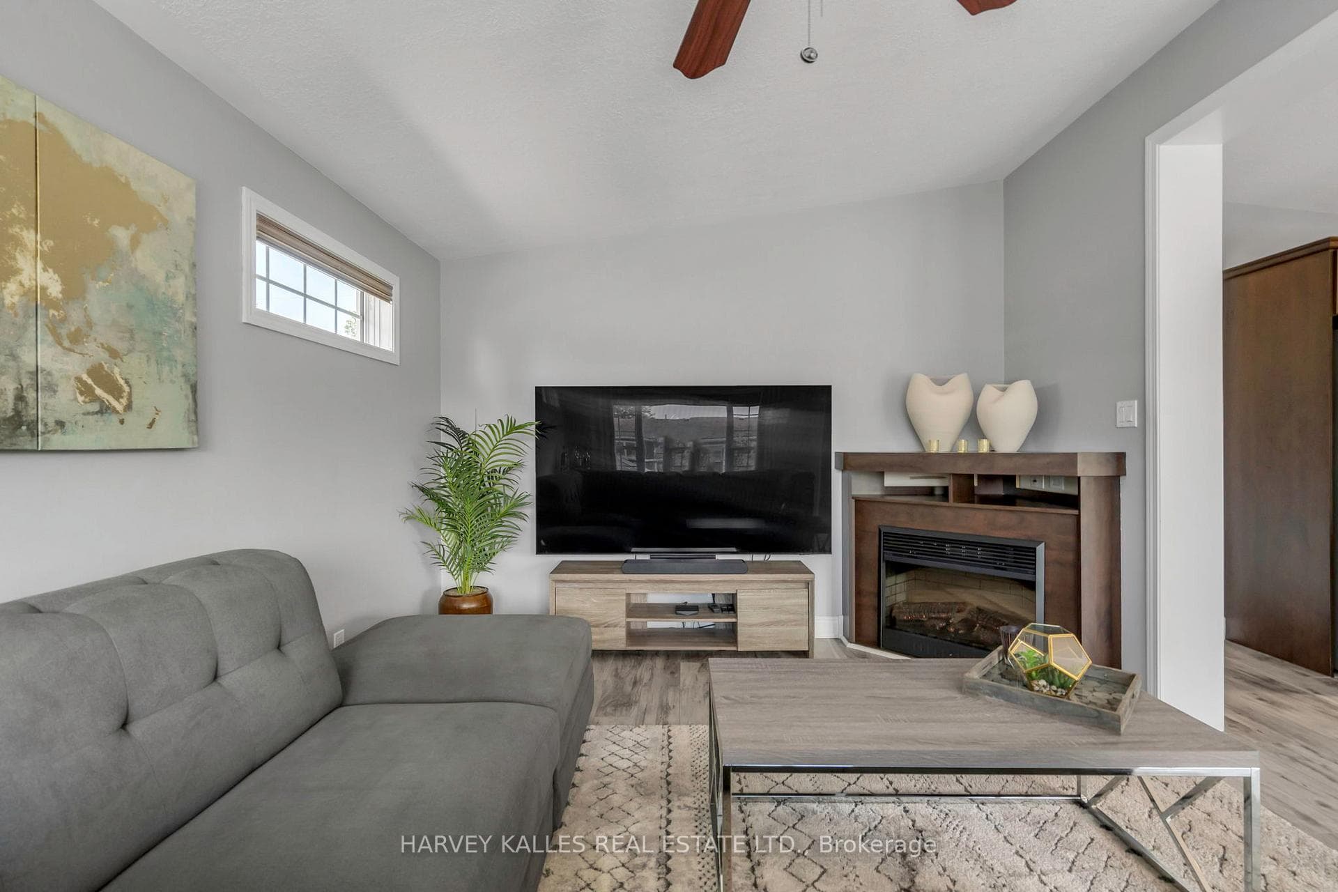 56 Jasper Heights photo 17