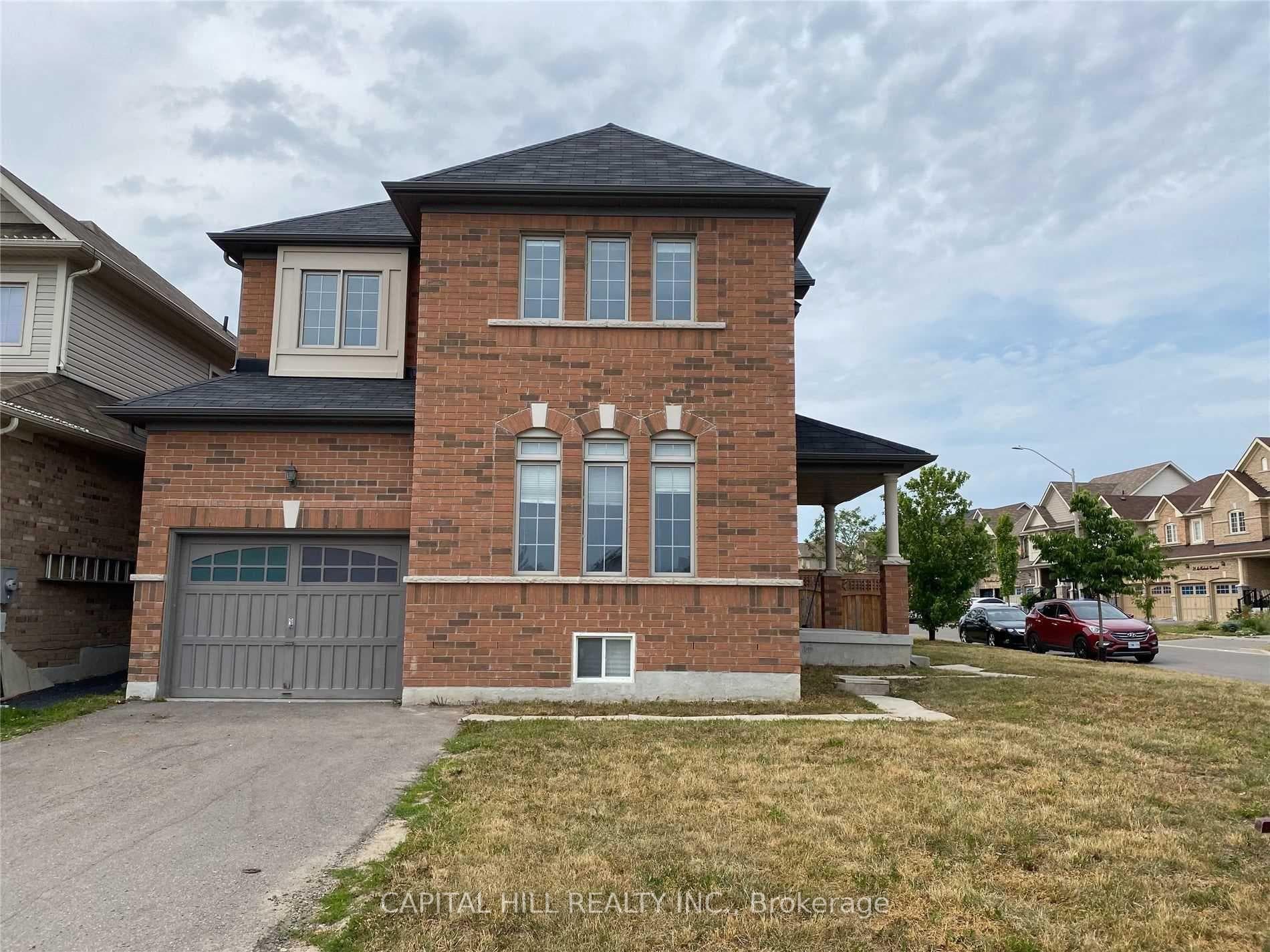 48 Mcroberts Crescent photo 4