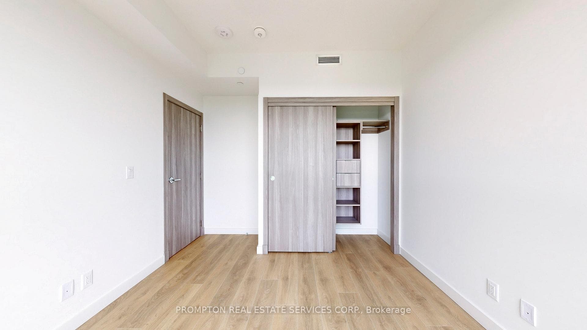 27 McMahon Drive Unit 3302 photo 44