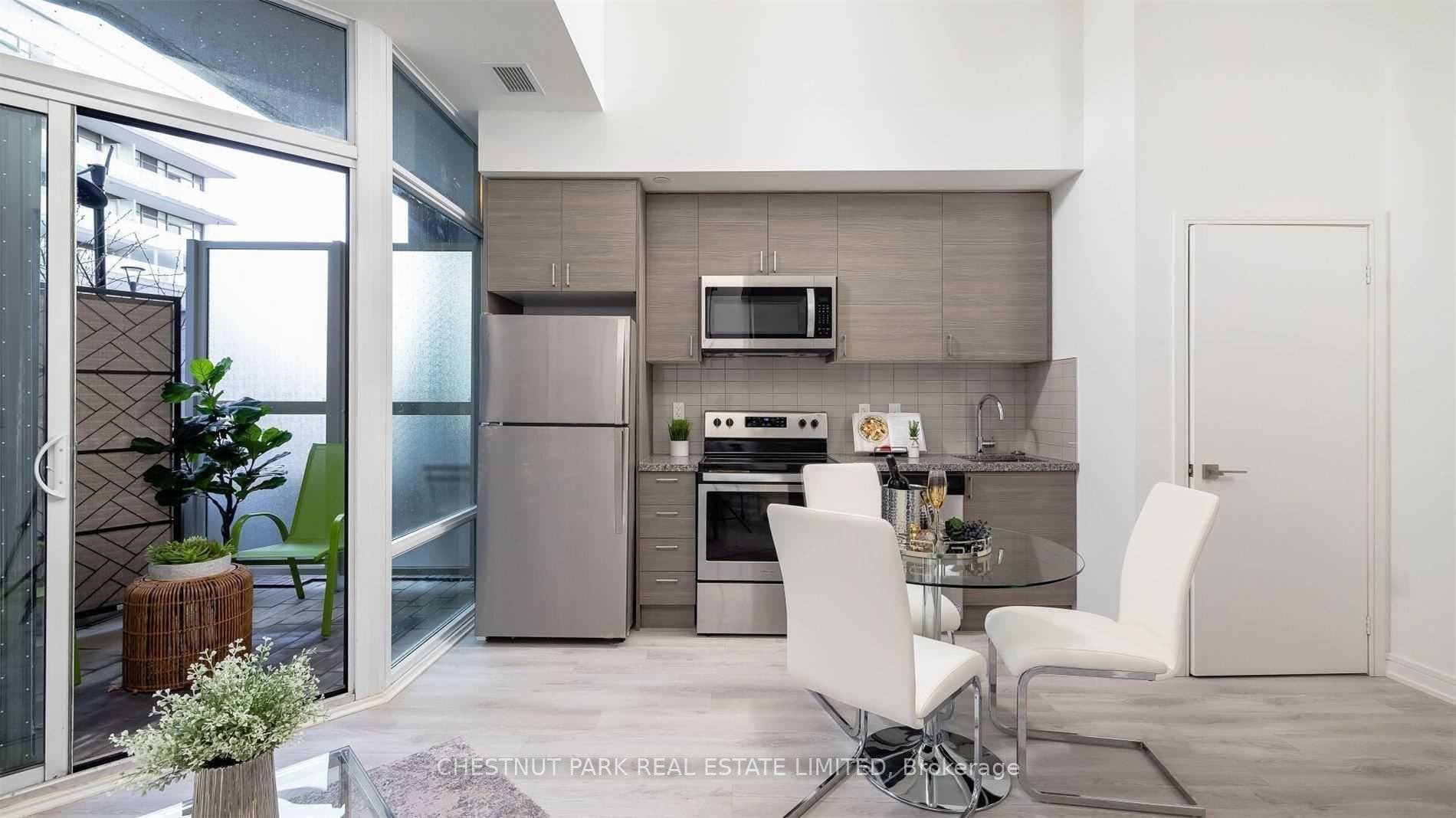 621 Sheppard Avenue Unit 110 photo 12