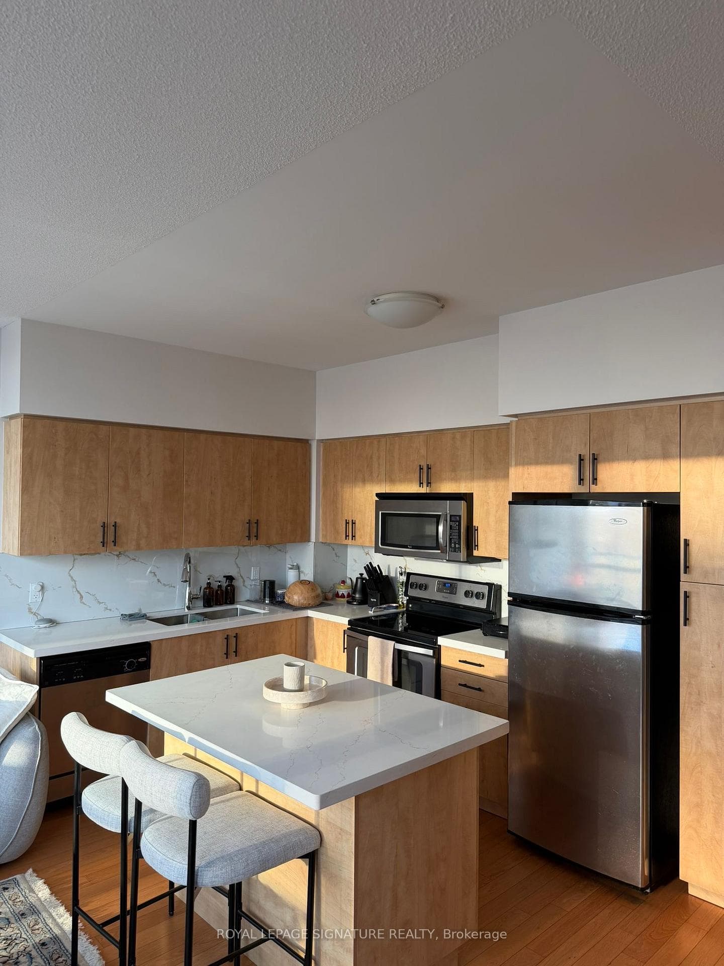 2230 Lakeshore Boulevard Unit 310 photo 5