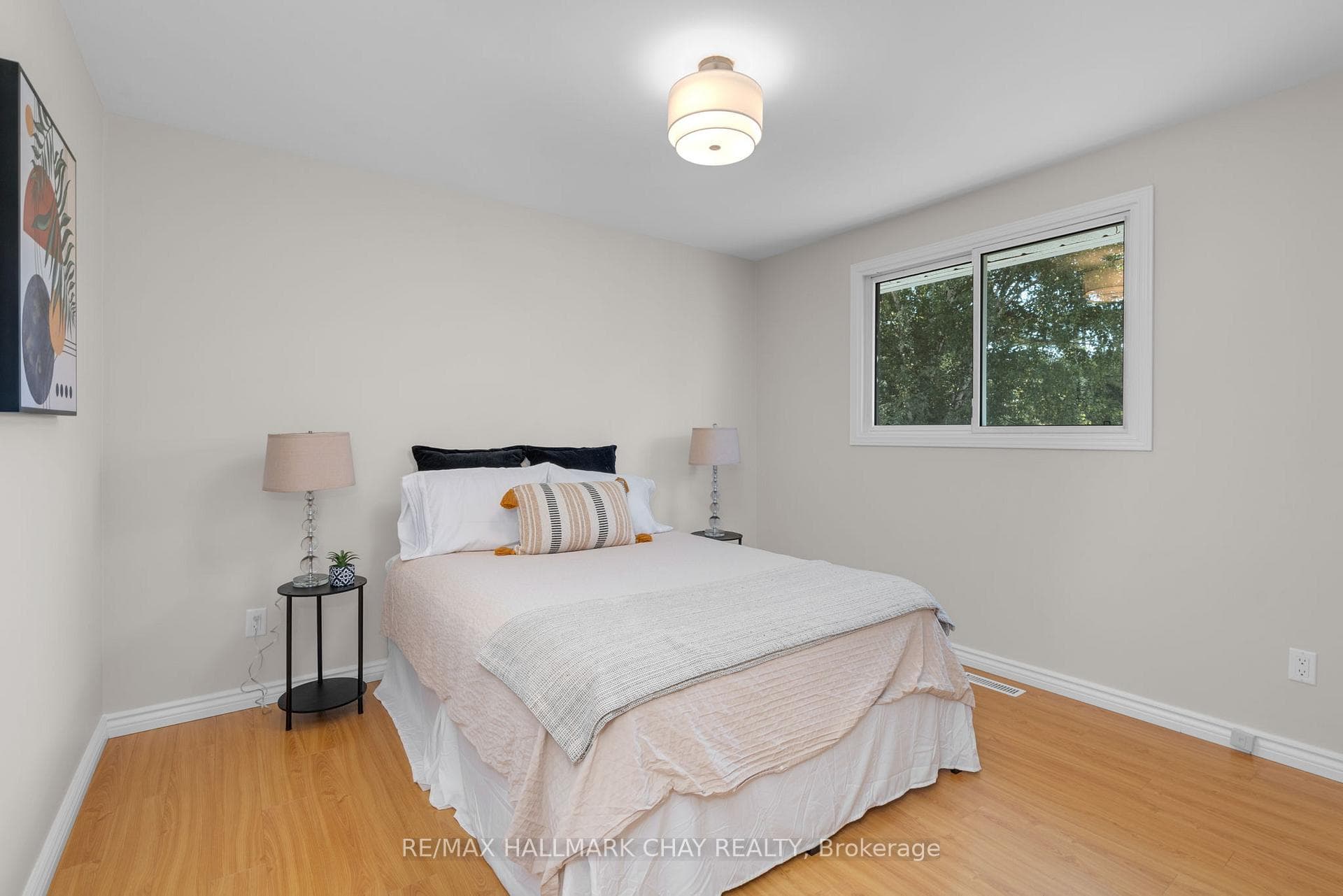 44 Lakeshore Road photo 18