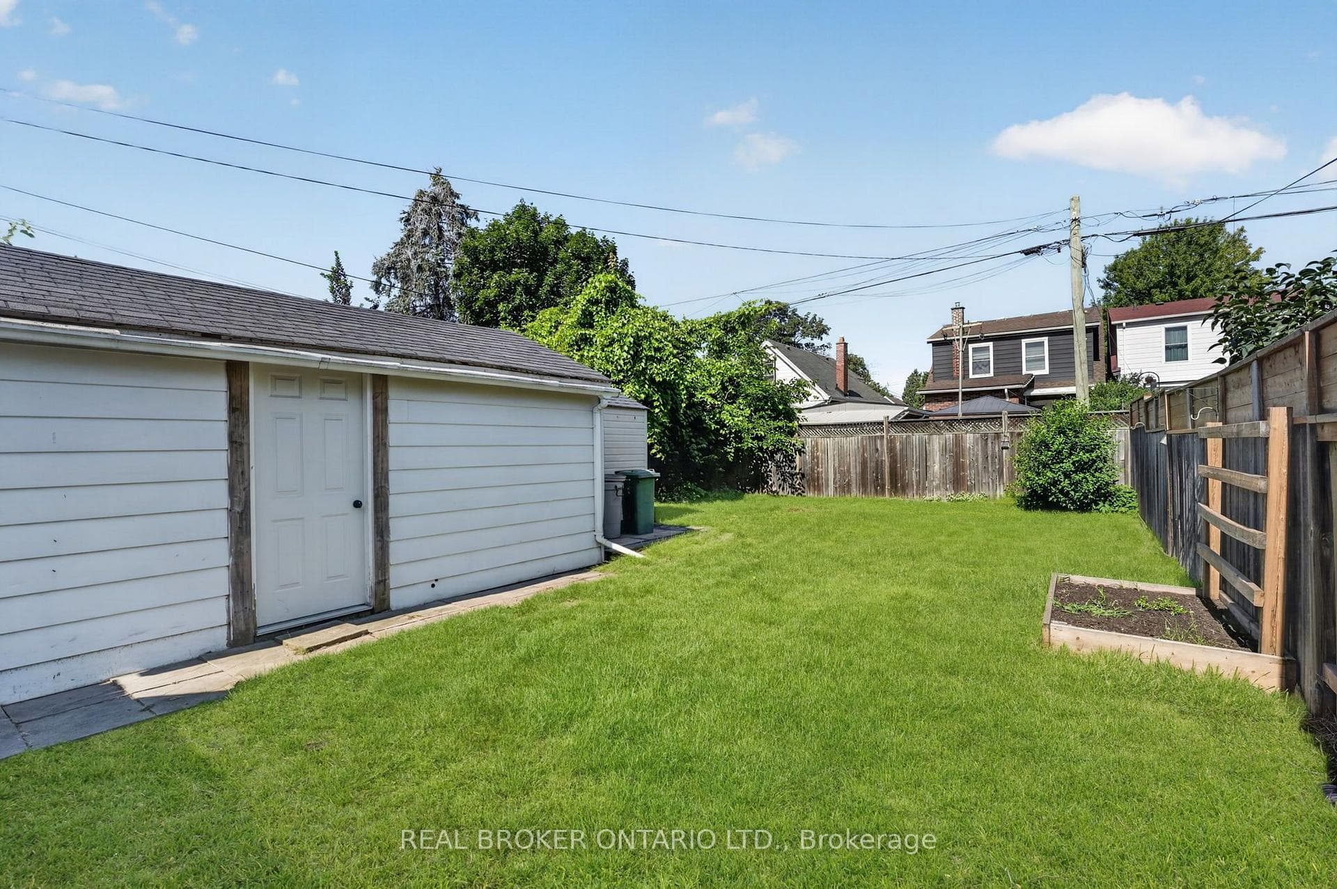 72 Houghton Avenue photo 29