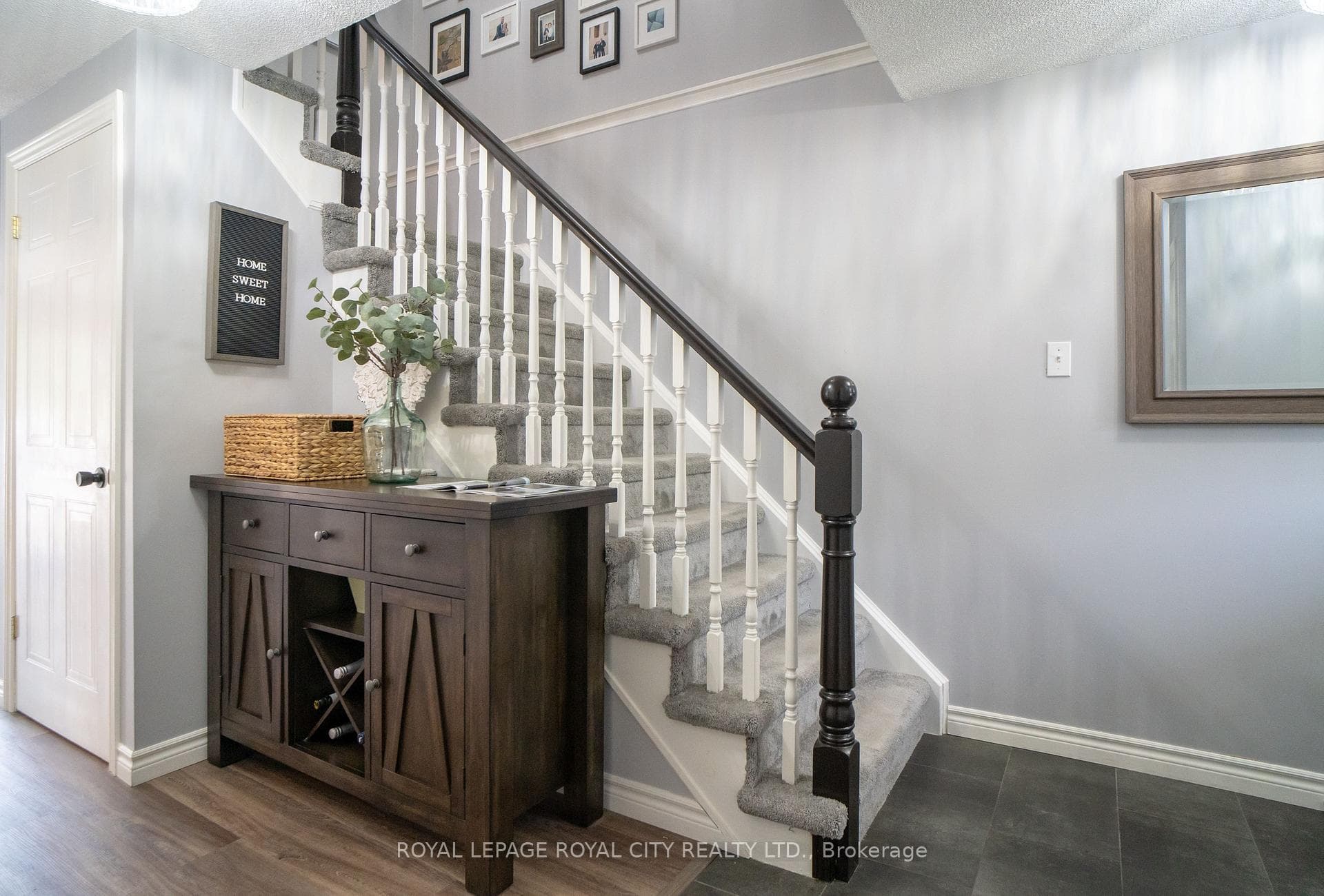 228 Tait Crescent photo 10