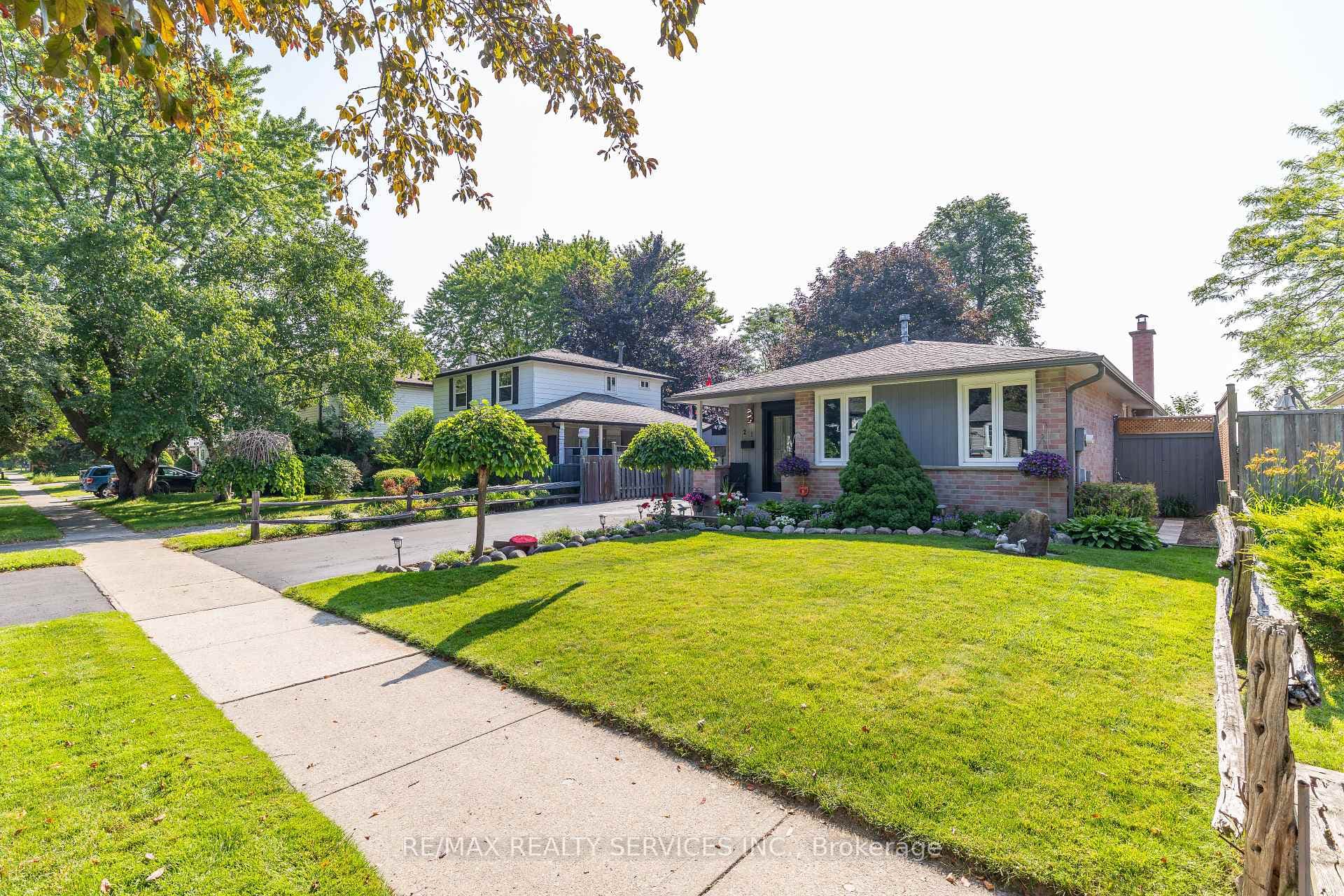 21 Herkley Drive photo 4