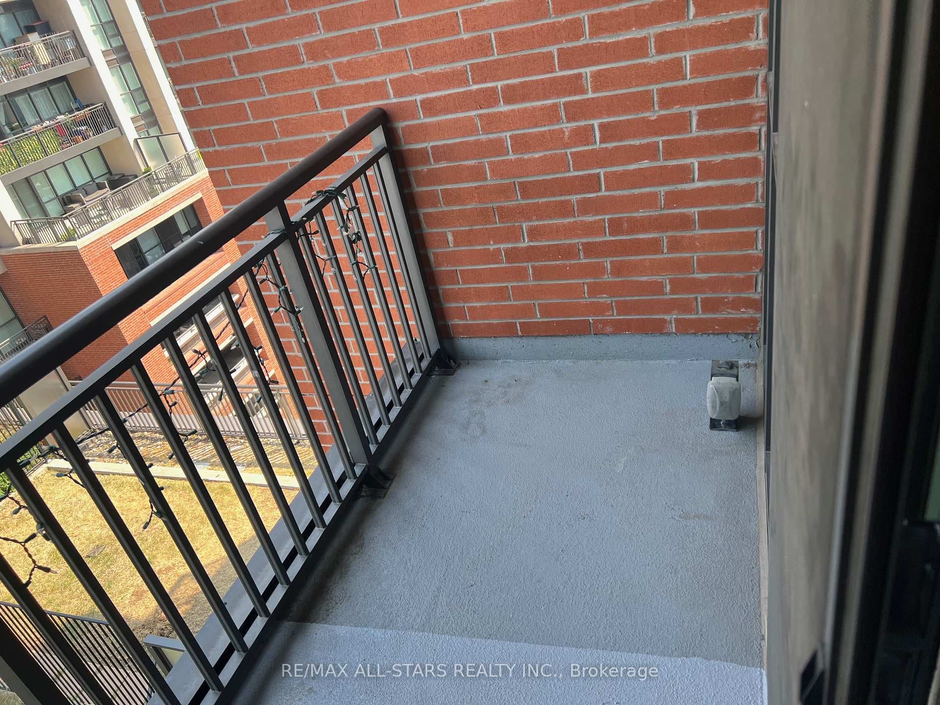 830 Lawrence Avenue Unit 1103 photo 8