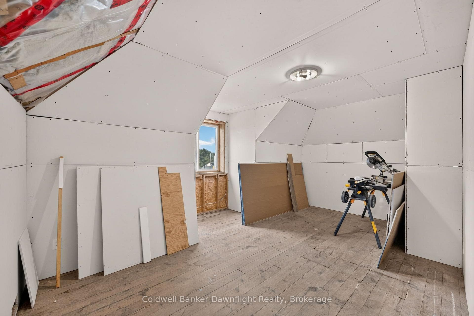 75 London Road photo 27