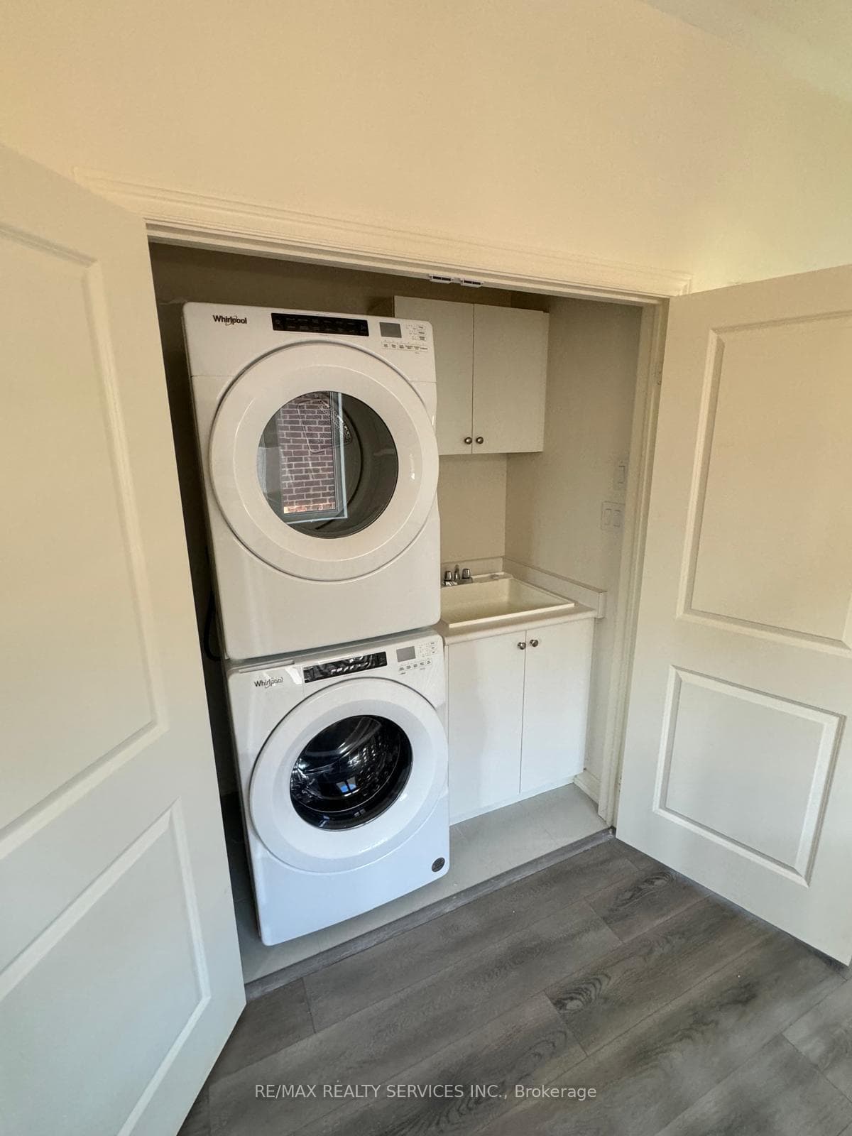 15 Gledhill Crescent photo 8