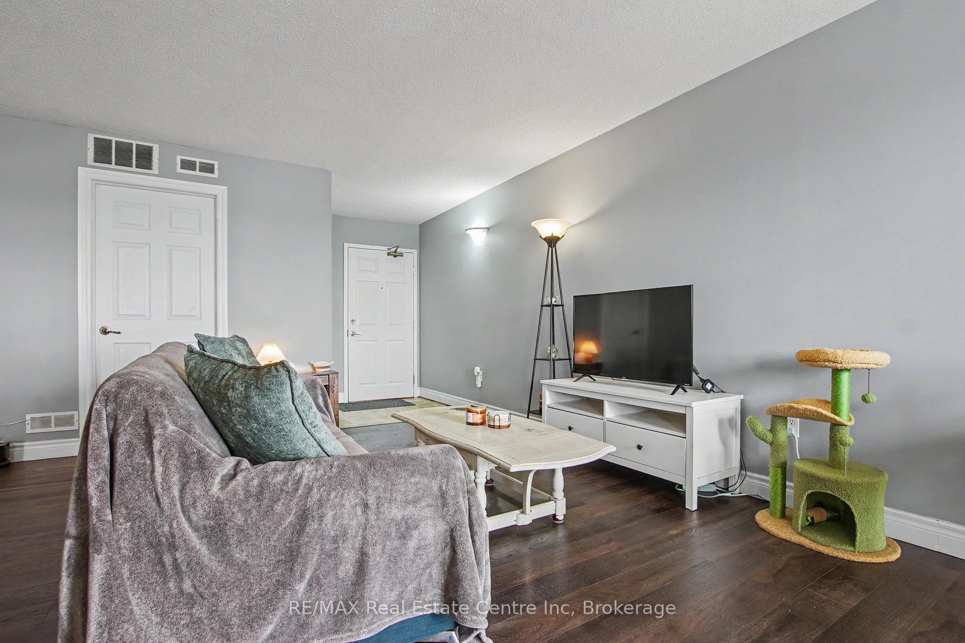 415 Grange Road Unit 409 photo 11