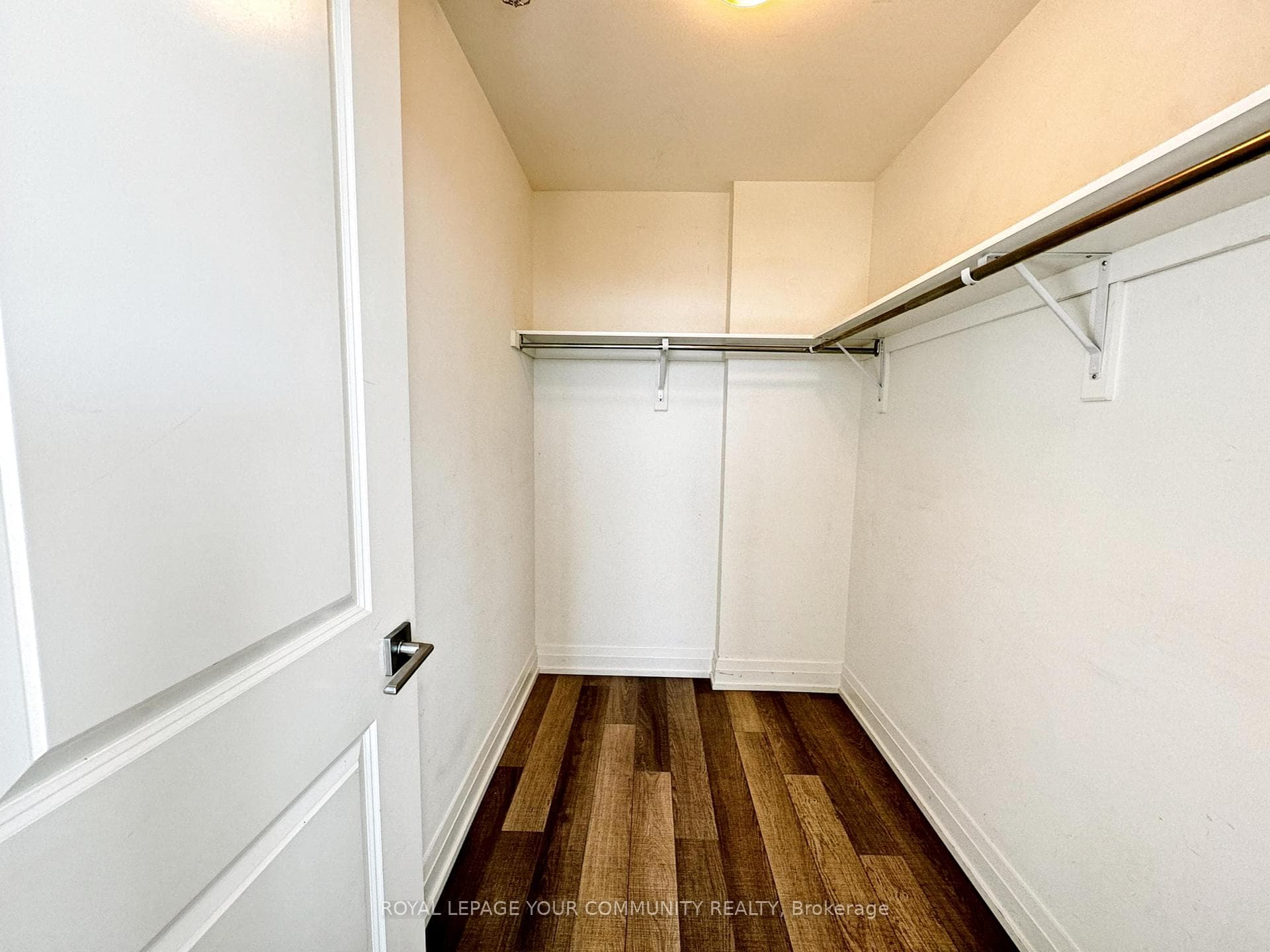 7165 Yonge Street Unit 1806 photo 14