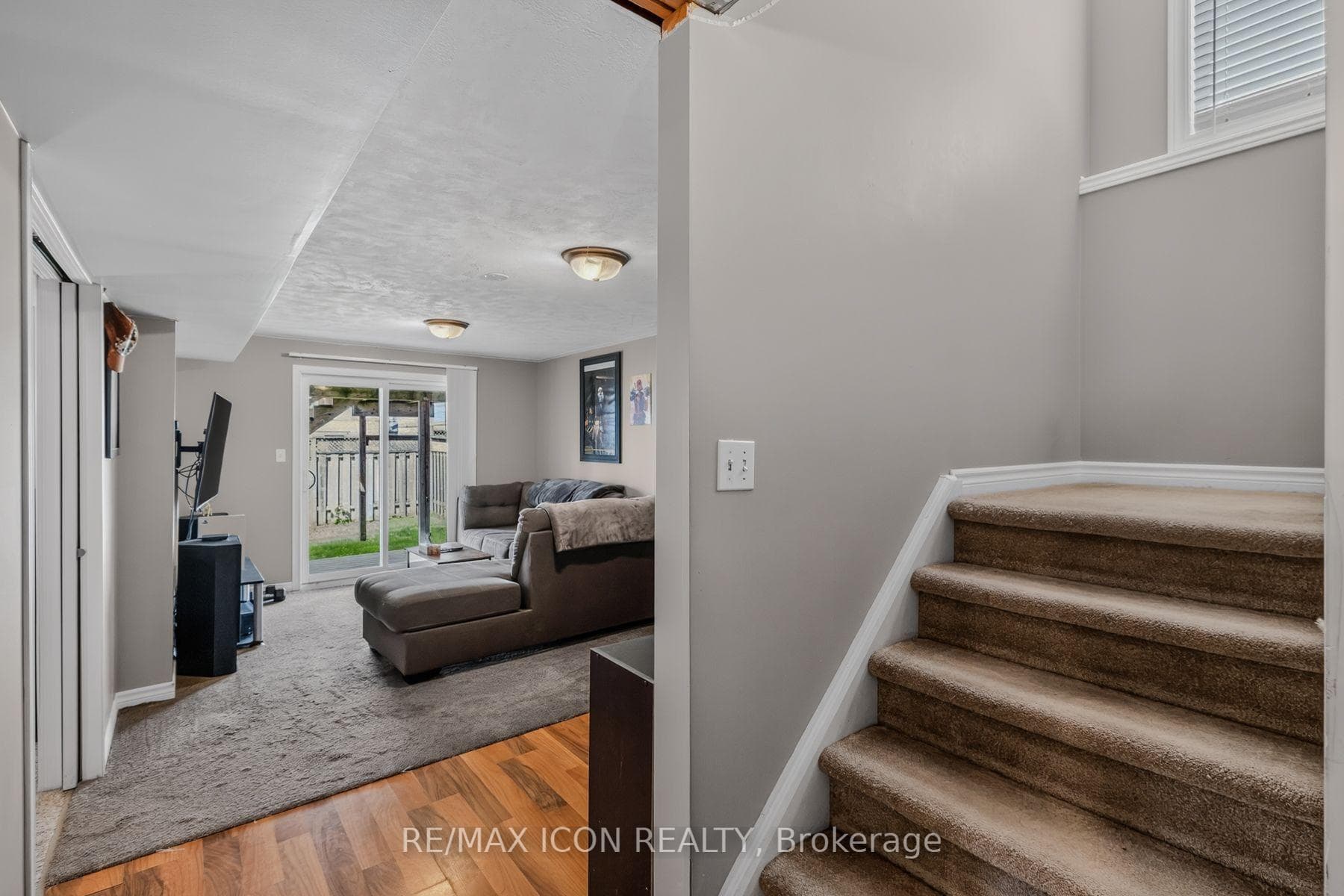 524 Ontario Street photo 30