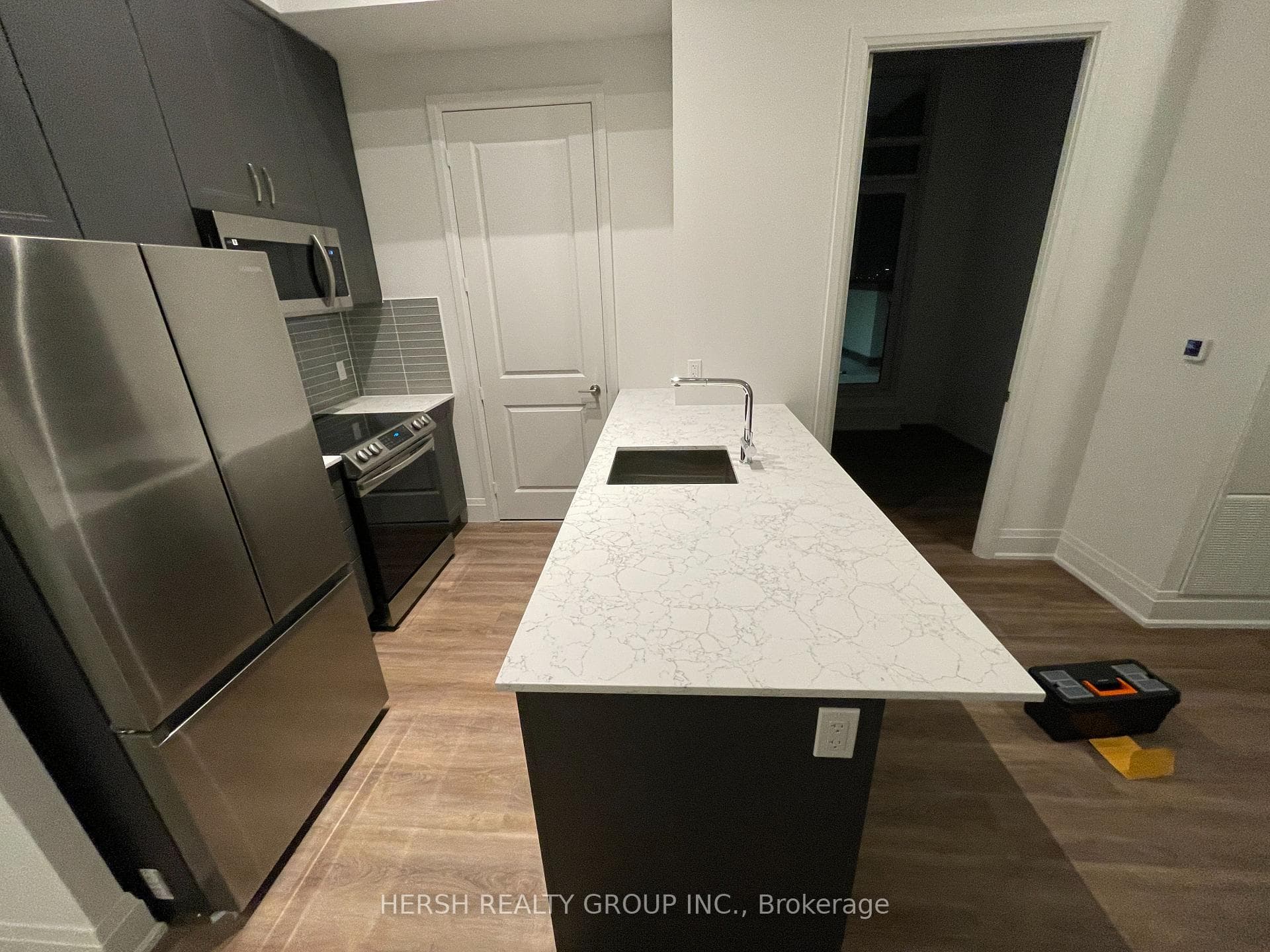 20 Meadowglen Place Unit 2808 photo 19