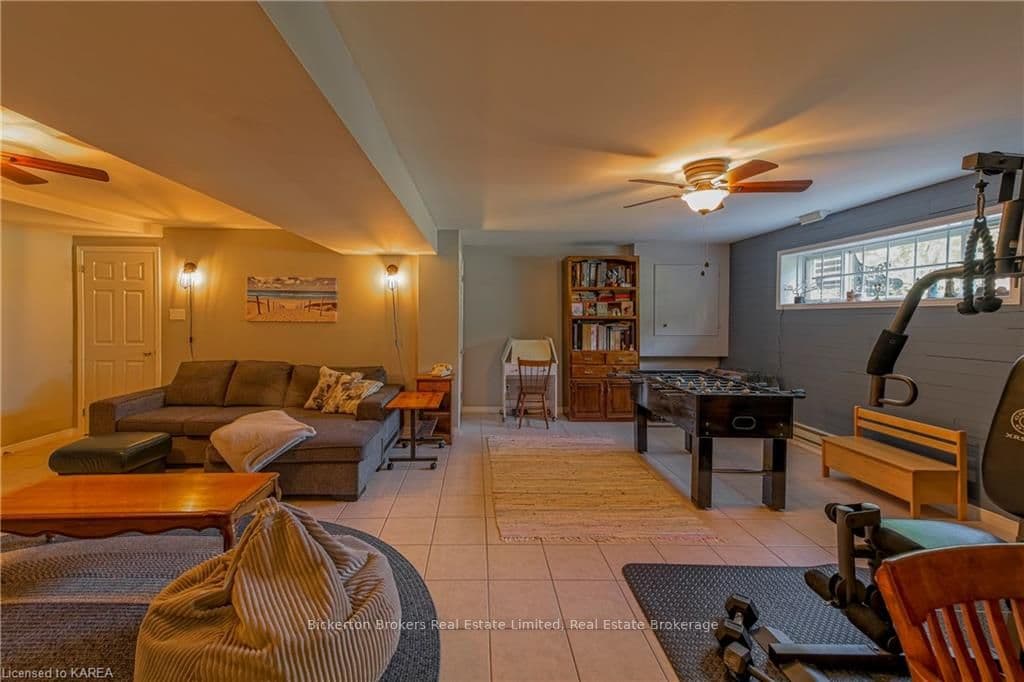 298 CENTENNIAL Road photo 36