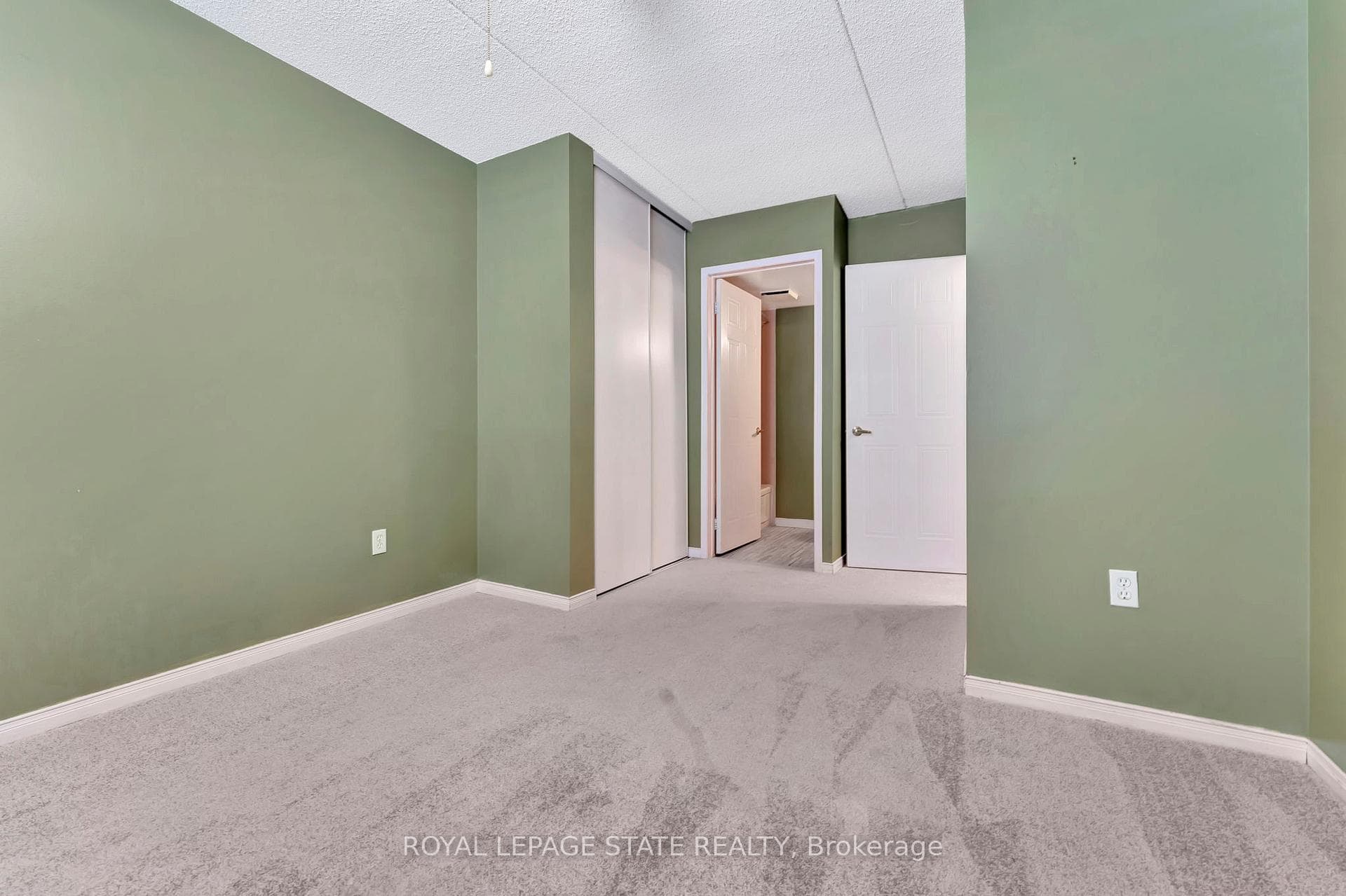 500 Silverbirch Boulevard Unit 101 photo 28