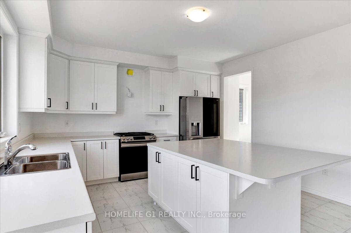 24 Chambery Street photo 11