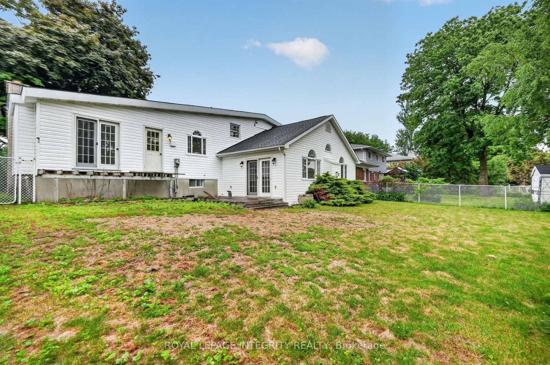 46 St Remy Drive photo 49