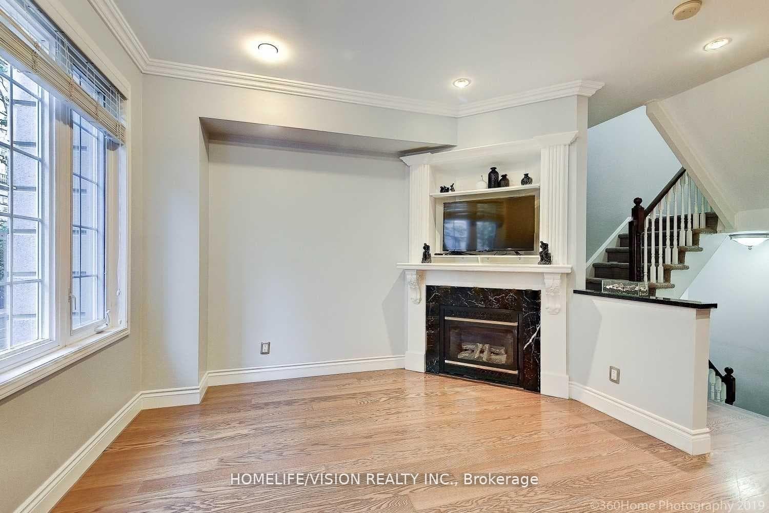 37 Avondale Avenue Unit 506 photo 4
