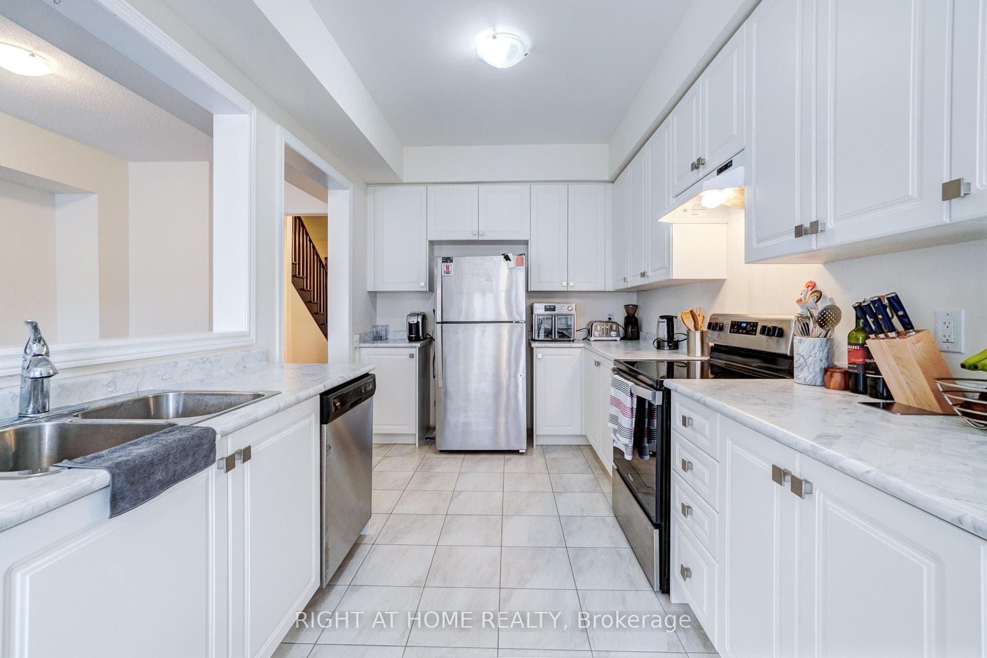45 Blackwell Crescent photo 20