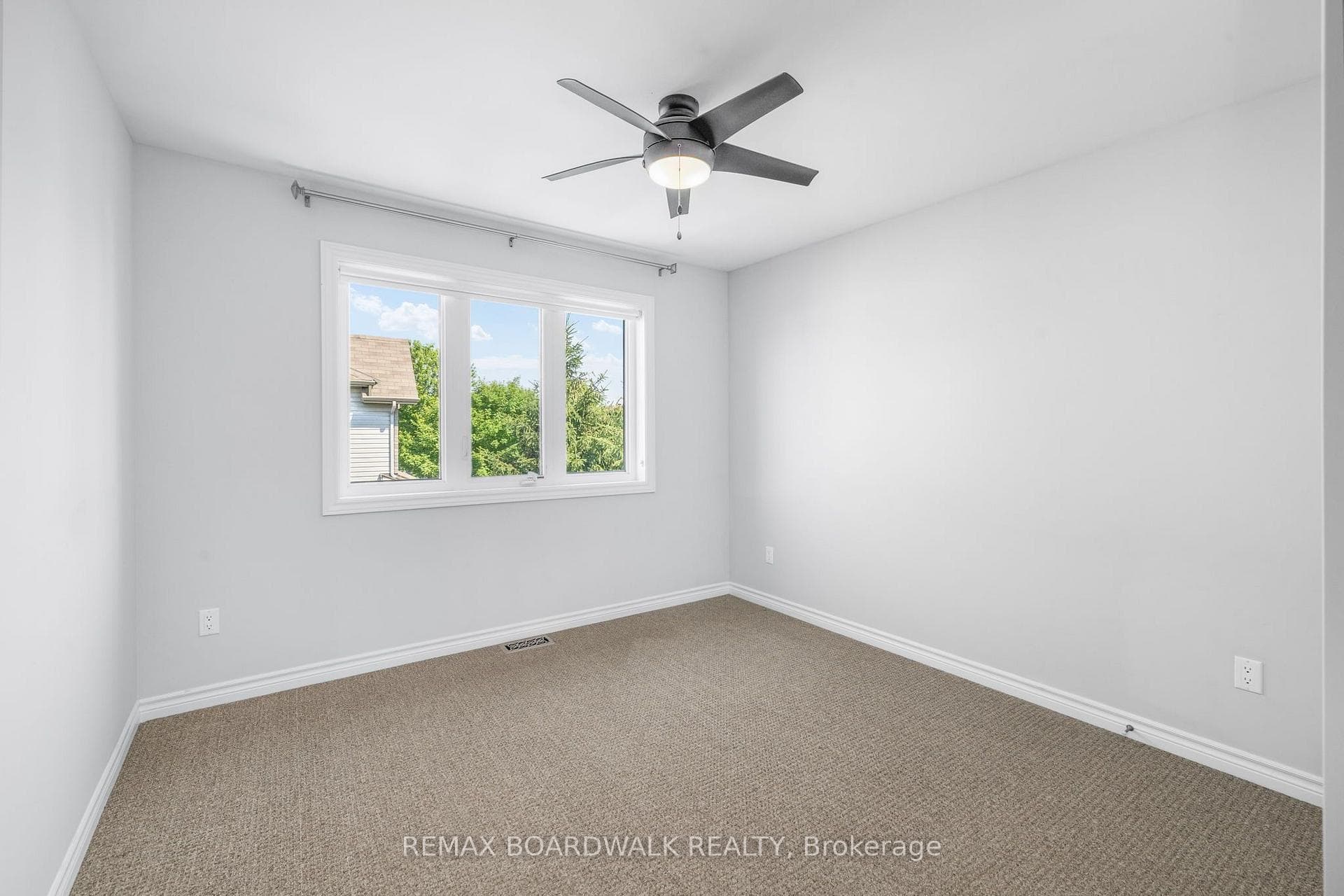 112 Francis Street photo 27