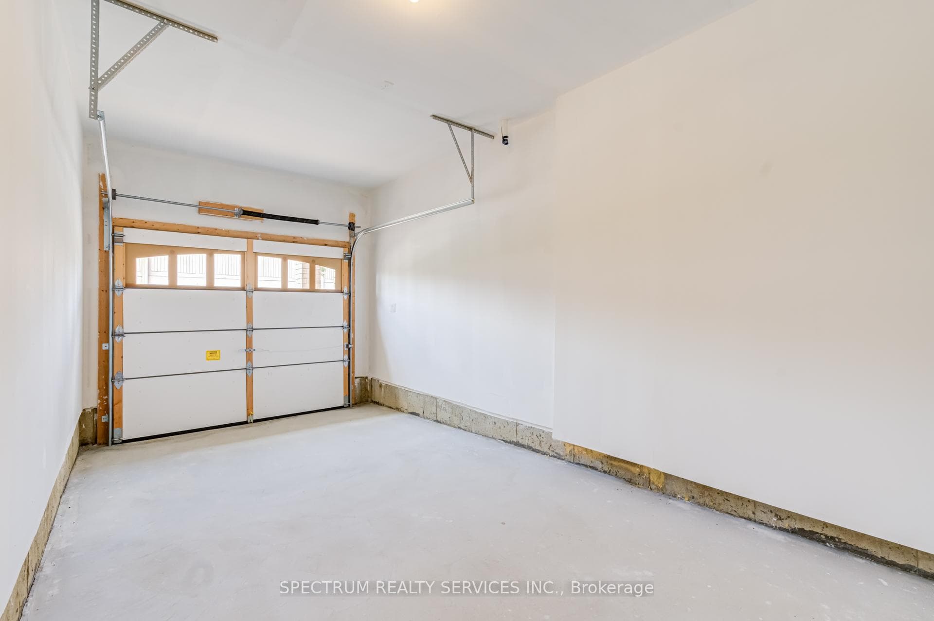 77 Muzzo Drive photo 18