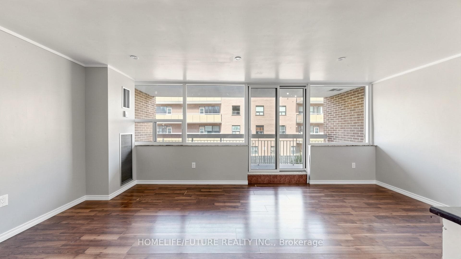 4060 Lawrence Avenue Unit 204 photo 11
