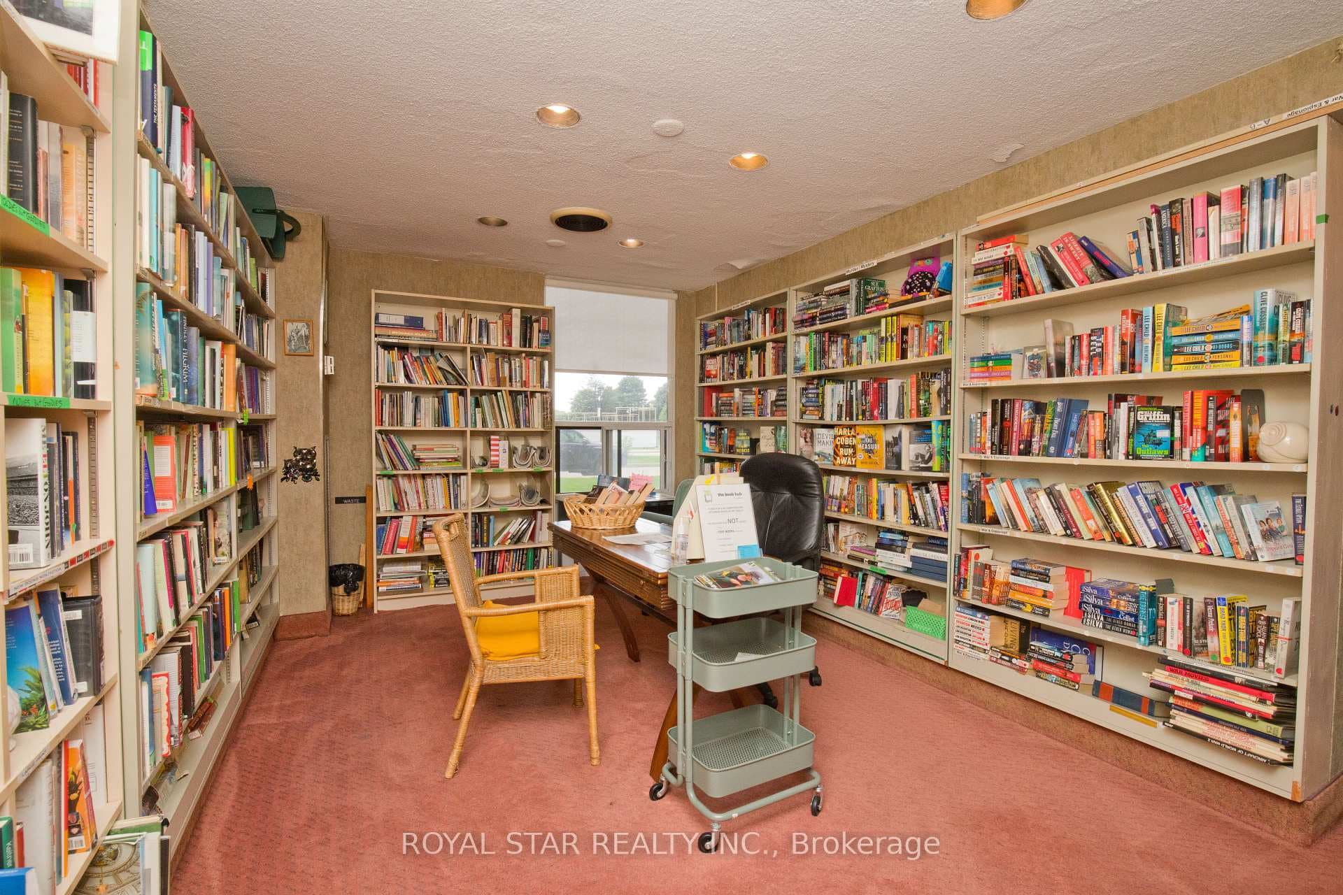 1535 Lakeshore Road Unit 1607 photo 33