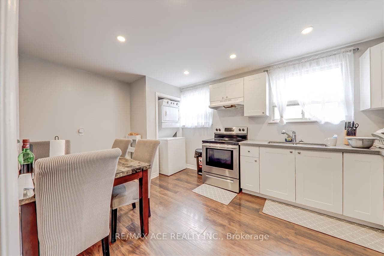 494 Monteith Avenue photo 9