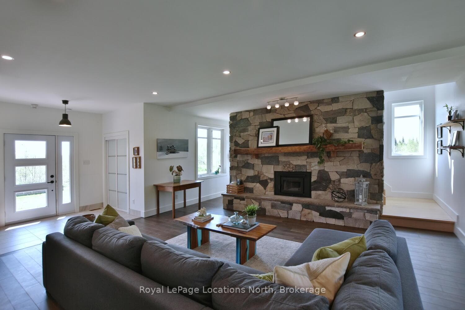 355310 BLUE MOUNTAINS EUPHRASIA TOWNLINE N/A photo 6