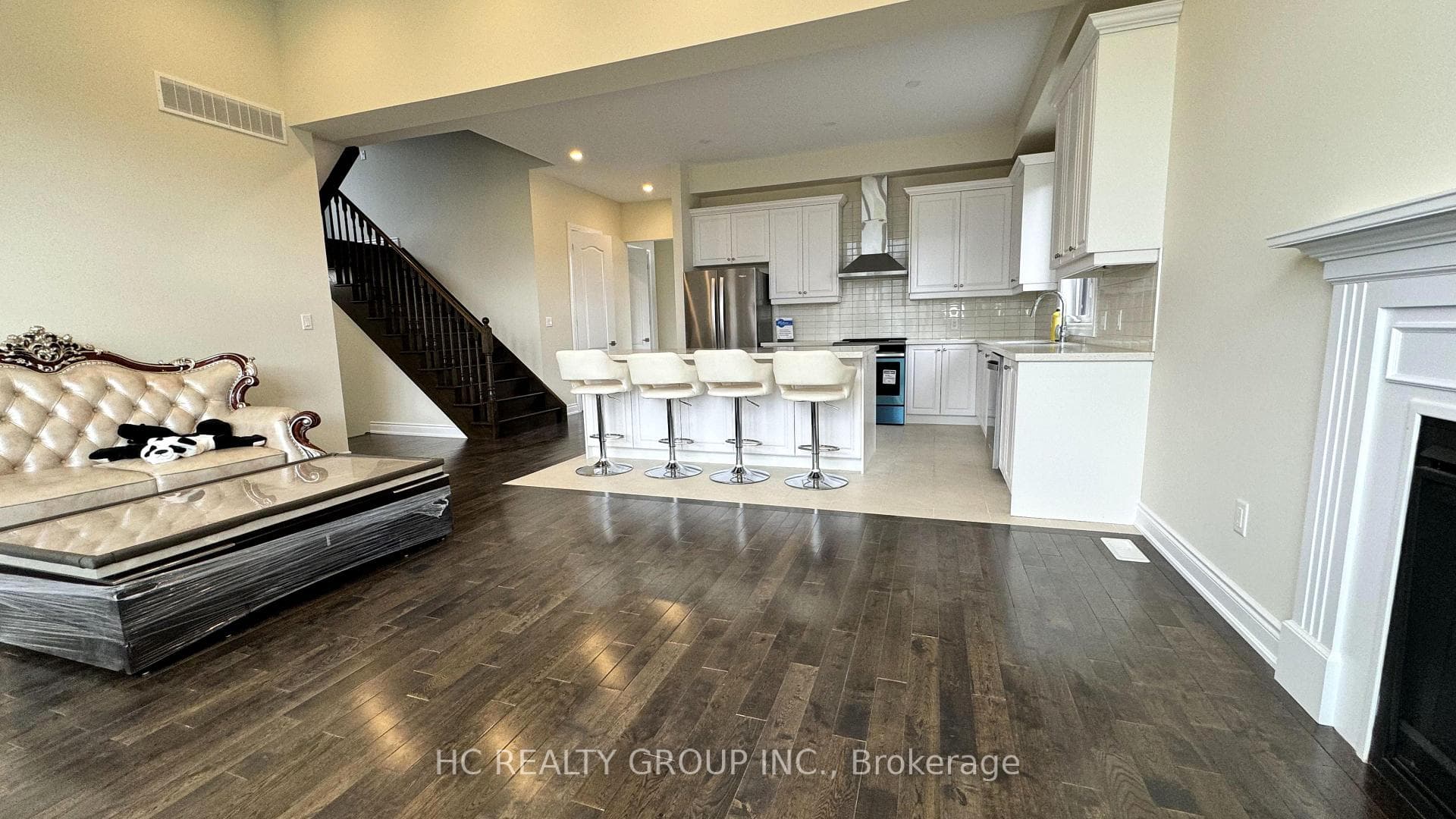 313 Somme Street photo 6