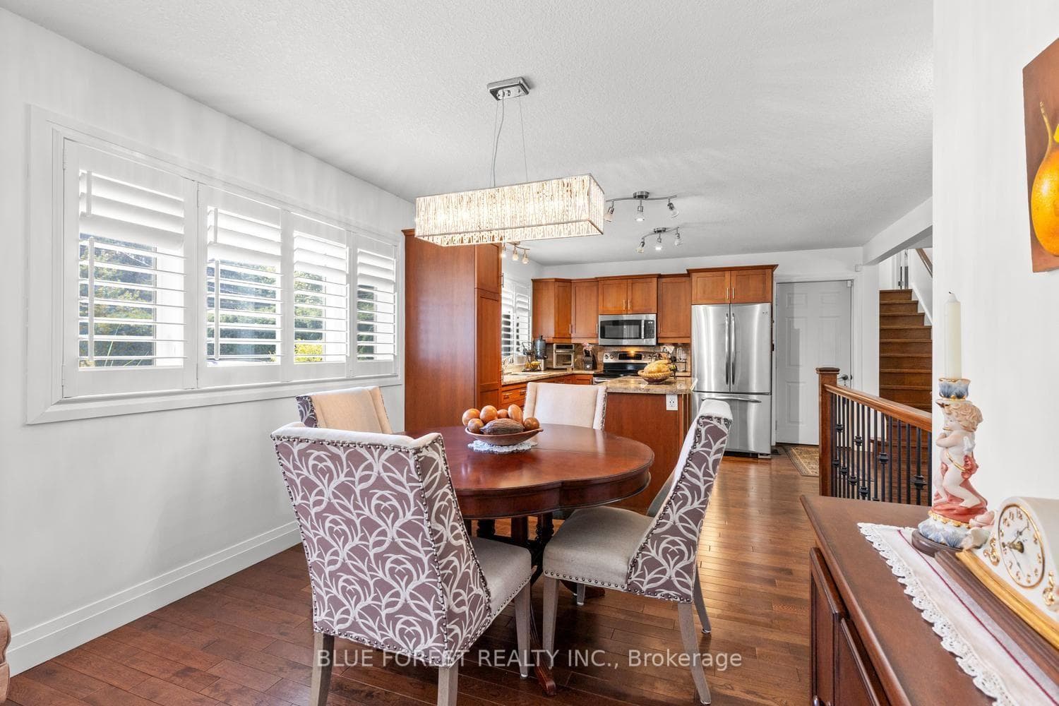 535 Gordon Avenue photo 8