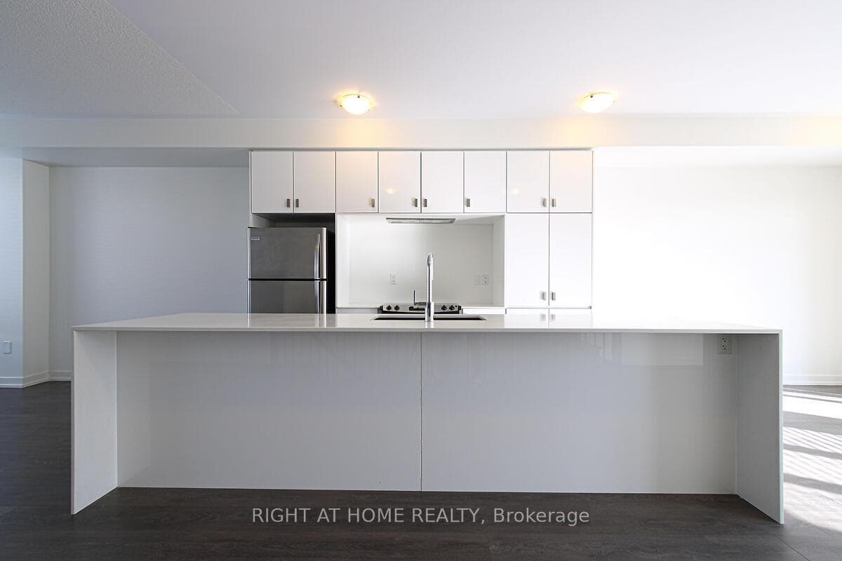3092 Ernest Appelbe Boulevard photo 8