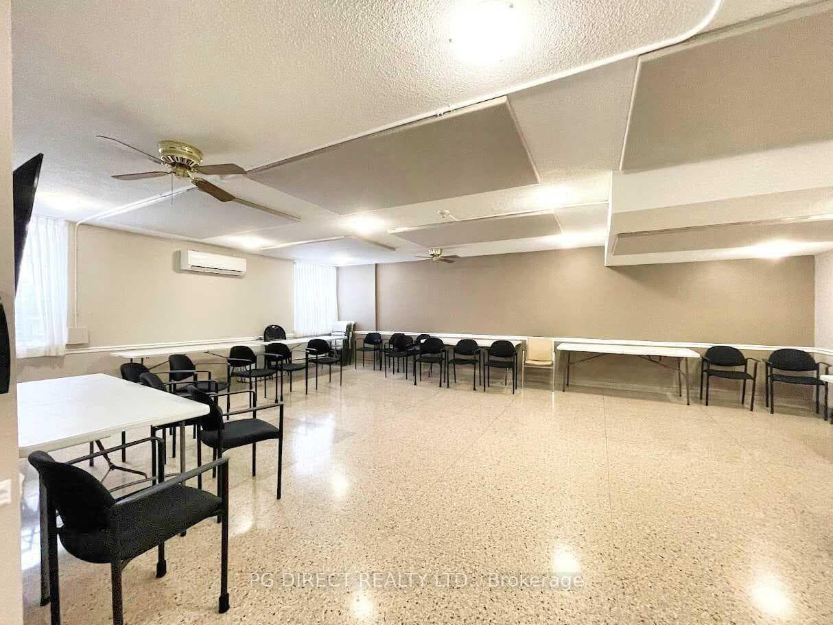 500 Green Road Unit 1216 photo 14
