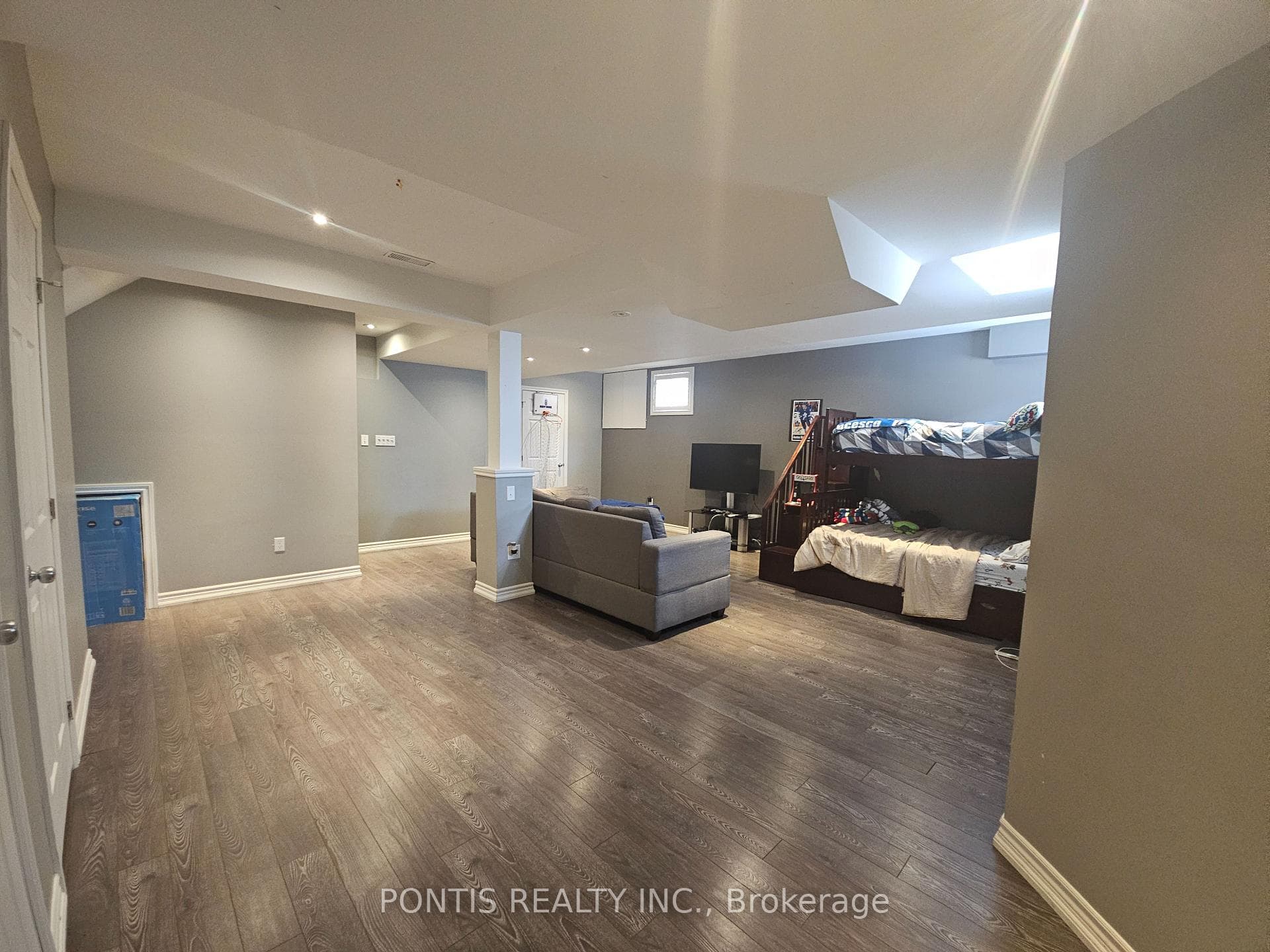 1020 Mccuaig Drive Unit Upper photo 27