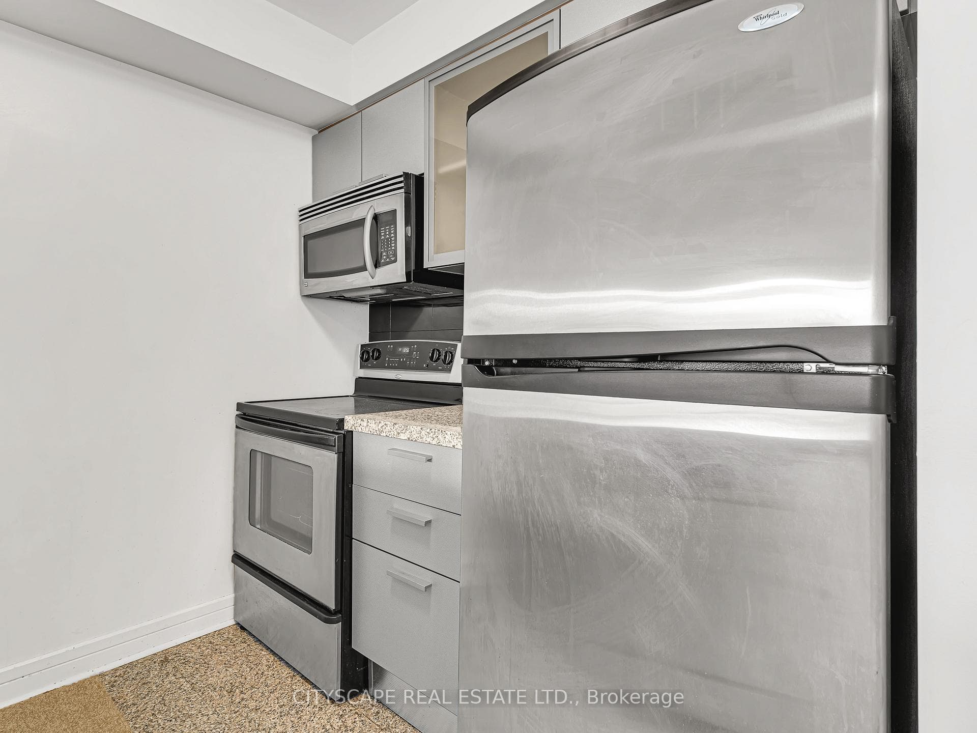 18 Harrison Garden Boulevard Unit 406 photo 14