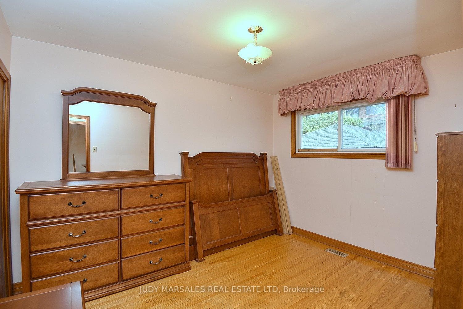 67 Glendee Road photo 16