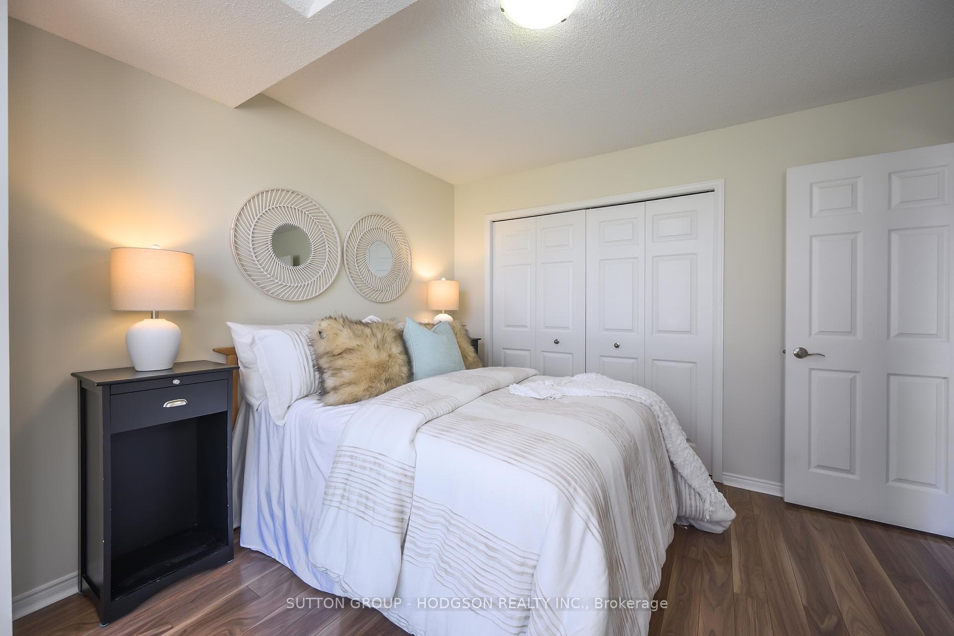 875 Thistledown Way Unit 32 photo 22