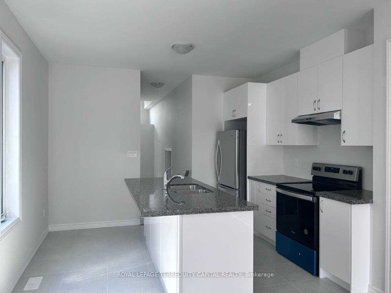 26 Valleybrook Road Unit Upper photo 11