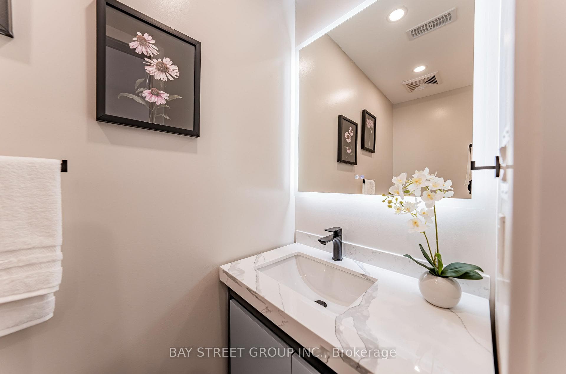 186 Holborne Avenue photo 15