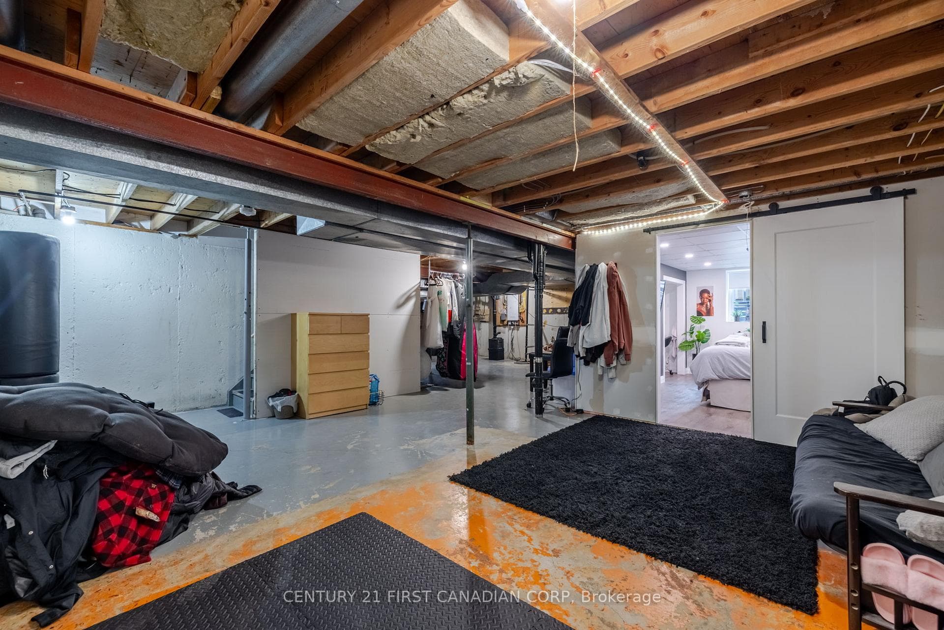 1360 HASTINGS Drive photo 24