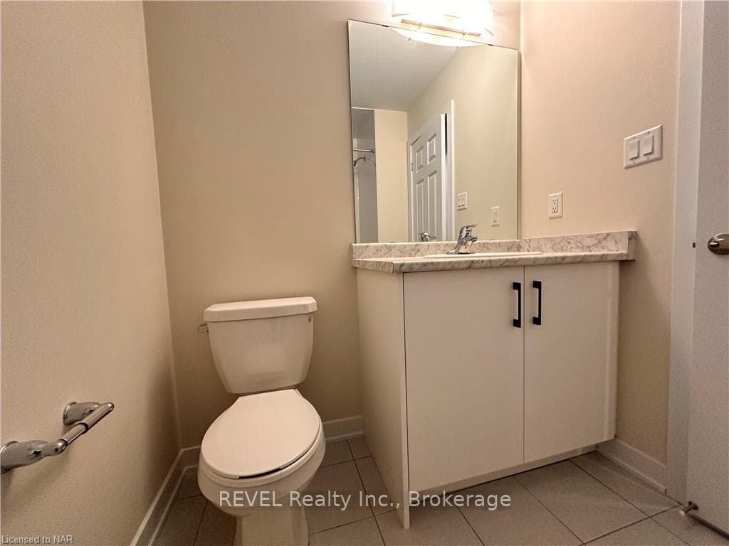 36 ROWLOCK Street photo 16