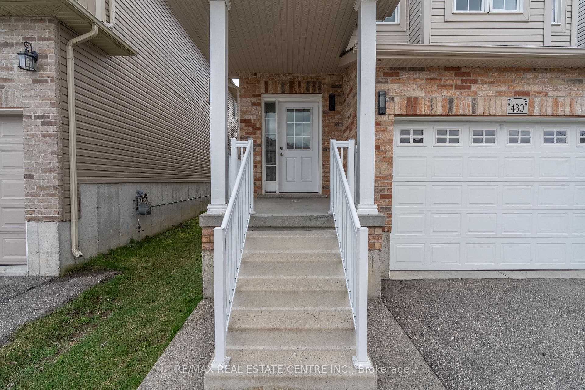 430 Woodbine Avenue photo 2