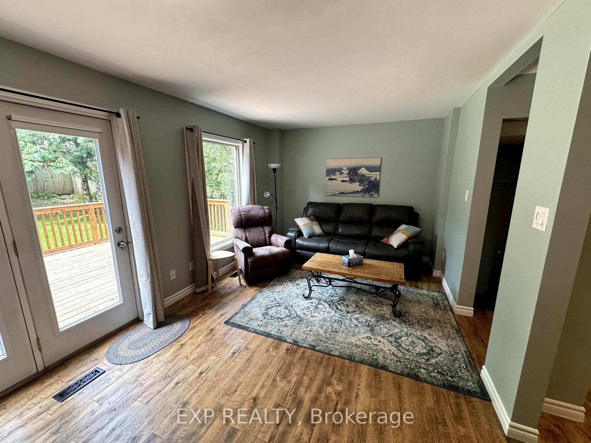 132 Elaine Drive photo 8