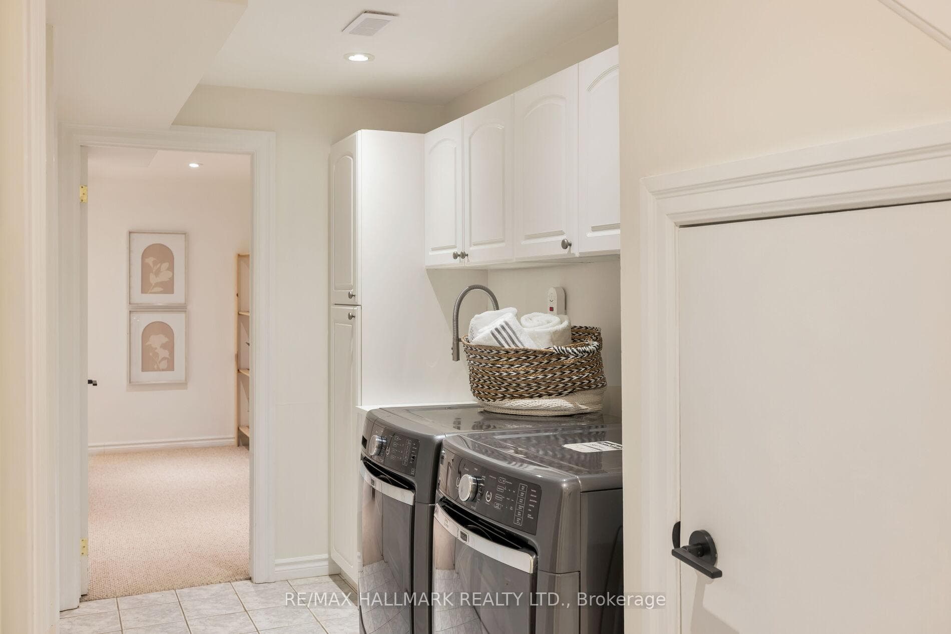 39 Burgess Avenue photo 30