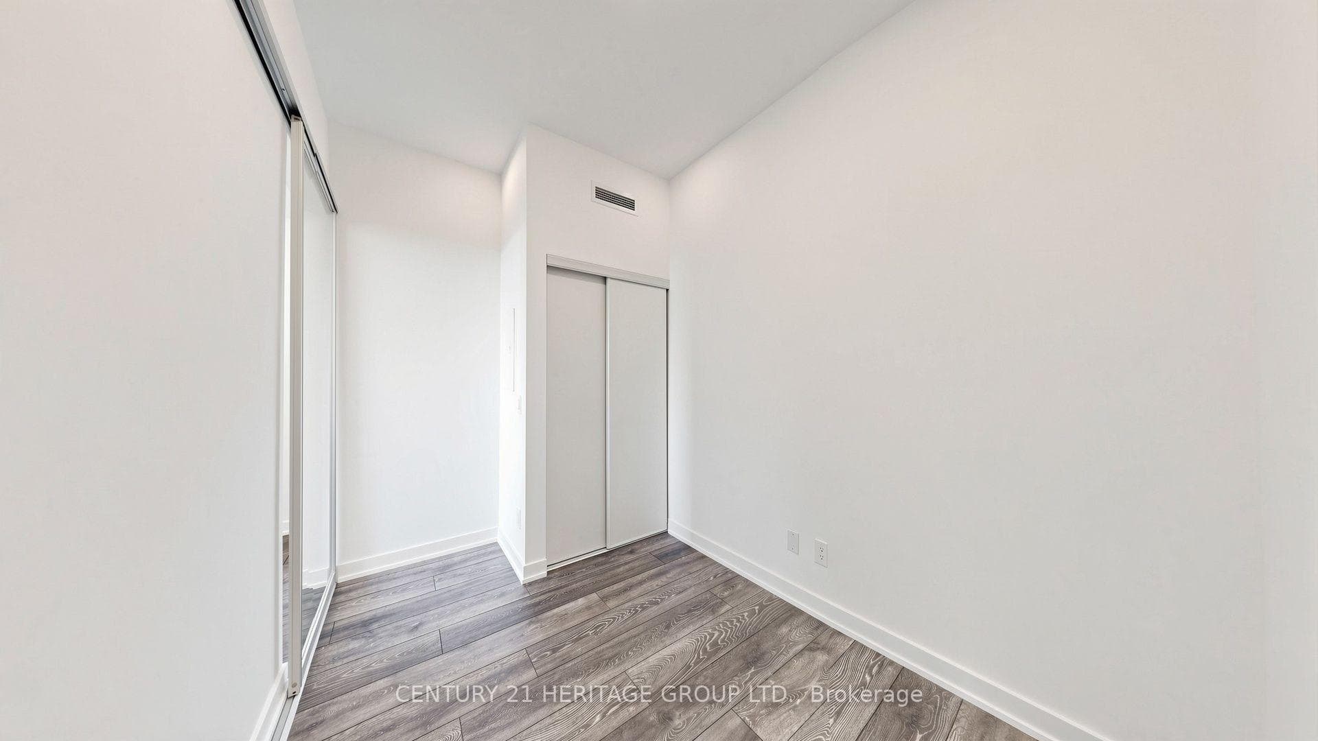 8888 Yonge Street Unit 622 photo 18