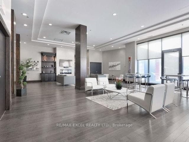 25 Lower Simcoe Street Unit 1506 photo 10