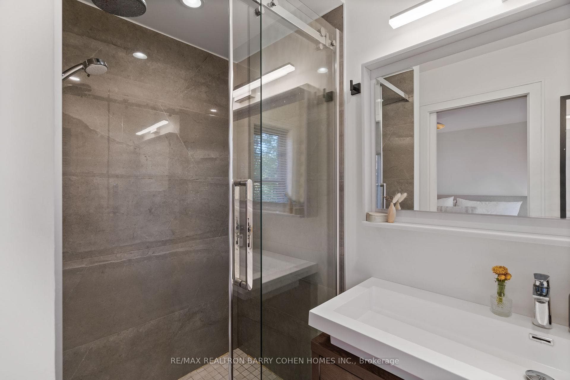341 Woburn Avenue photo 25